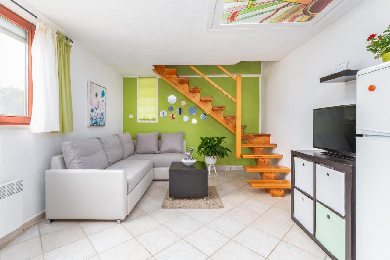 Holiday Home Nadia Pula Luaran gambar