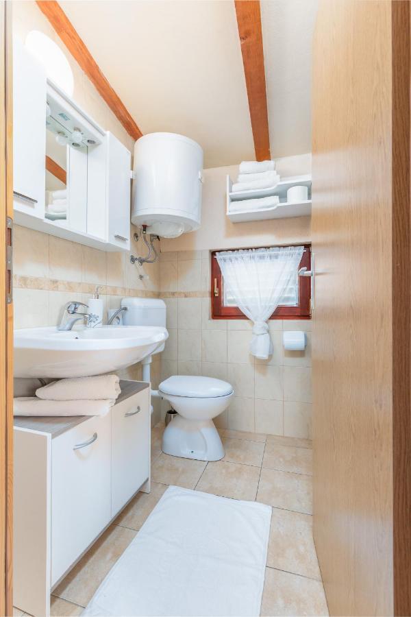 Holiday Home Nadia Pula Luaran gambar